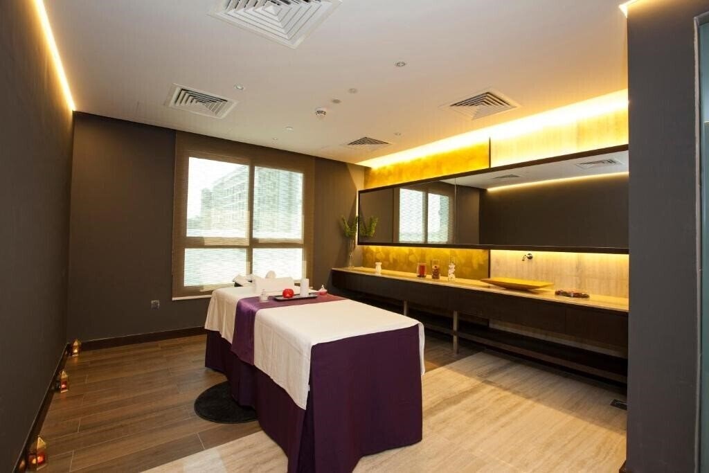 Фотографія Flora Inn Hotel 4*