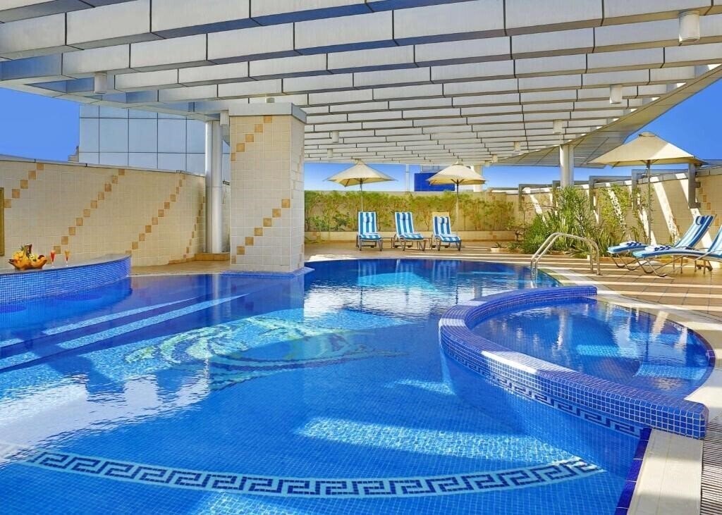 Фотография DoubleTree by Hilton Dubai Port Saeed 4*