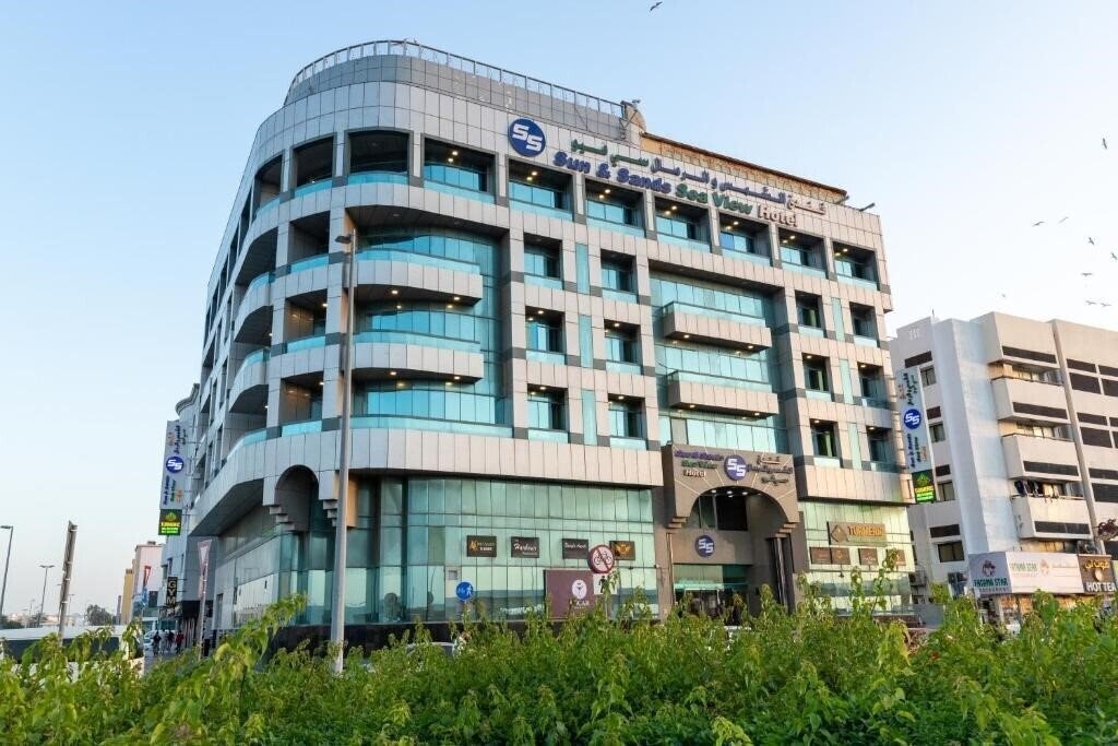 Отель Sun & Sands Sea View Hotel 3*