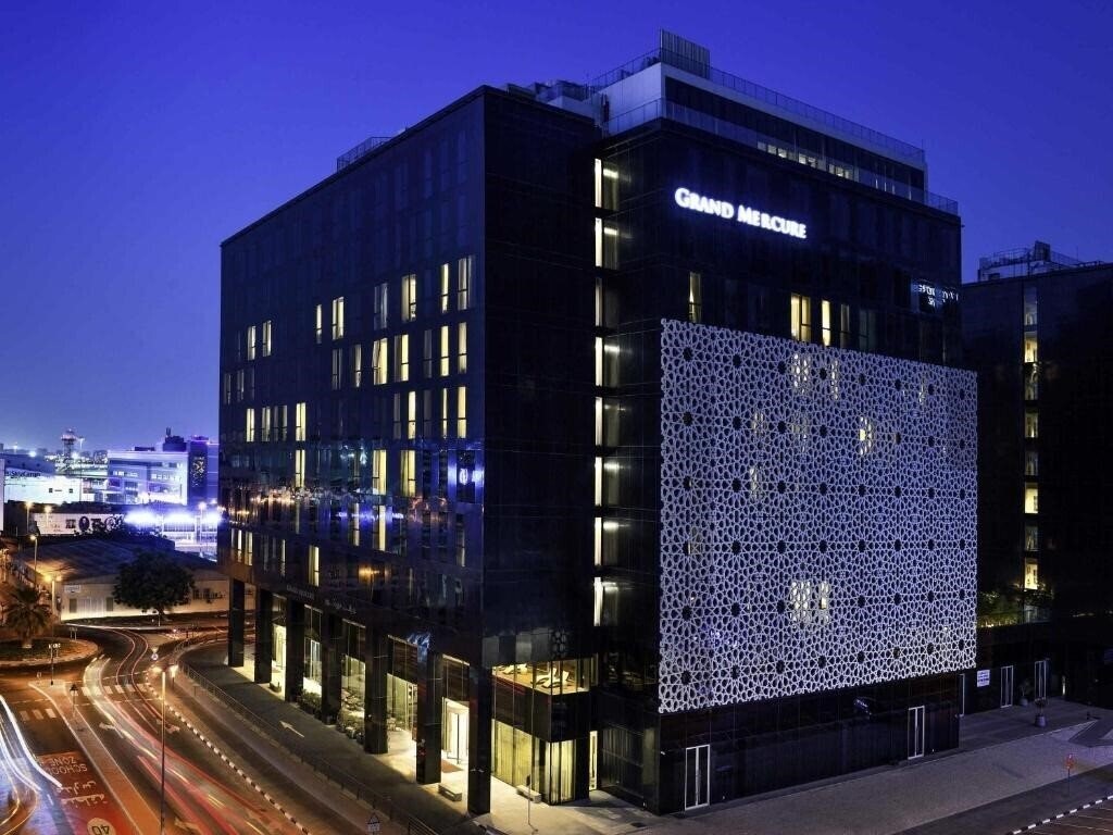 Готель Grand Mercure Dubai City 4*