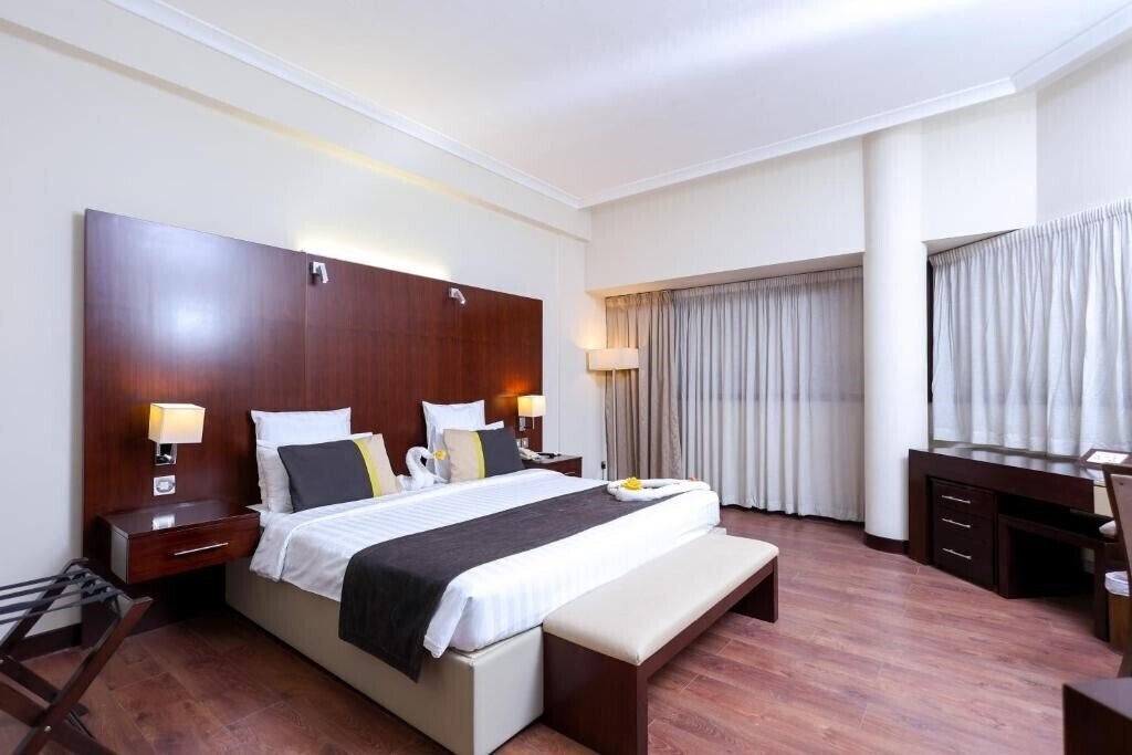 Отель Aavri Hotel 4*