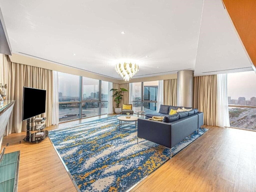 Фото Movenpick Dubai Creek 5*