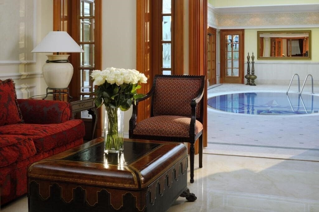 Зображення Connaught Palace Hotel Dubai (ex. The Bristol Hotel, JW Marriott Hotel Dubai) 4*