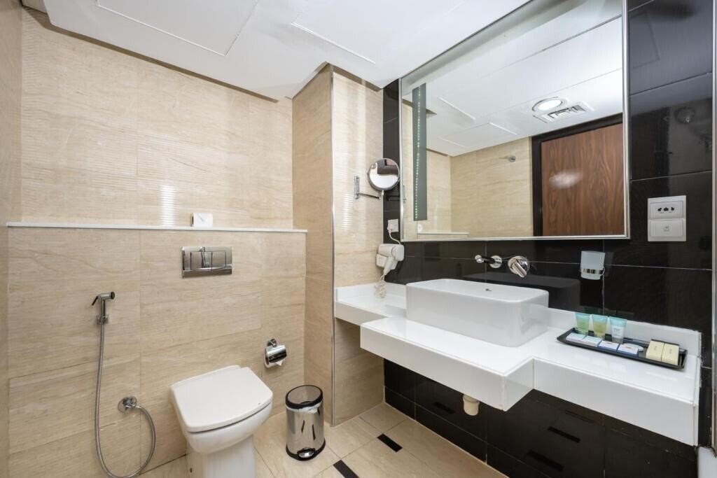 Фото Pearl Swiss Hotel 4*