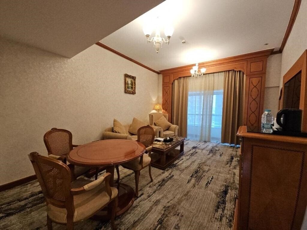 Зображення Royal Concorde Hotel & Suites Dubai 4*