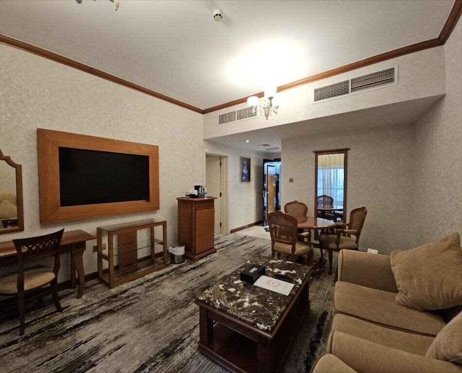 Картинка Royal Concorde Hotel & Suites Dubai 4*