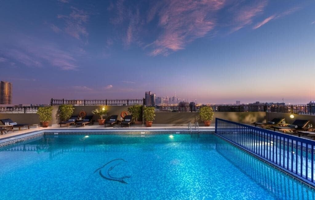 Изображение Savoy Central Hotel Apartments (ex. Dar Al Sondos Hotel Apartments By Le Meridien) 4*