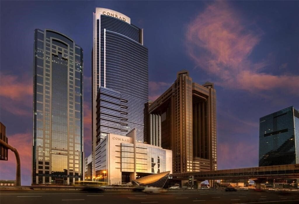 Готель Conrad Dubai 5*