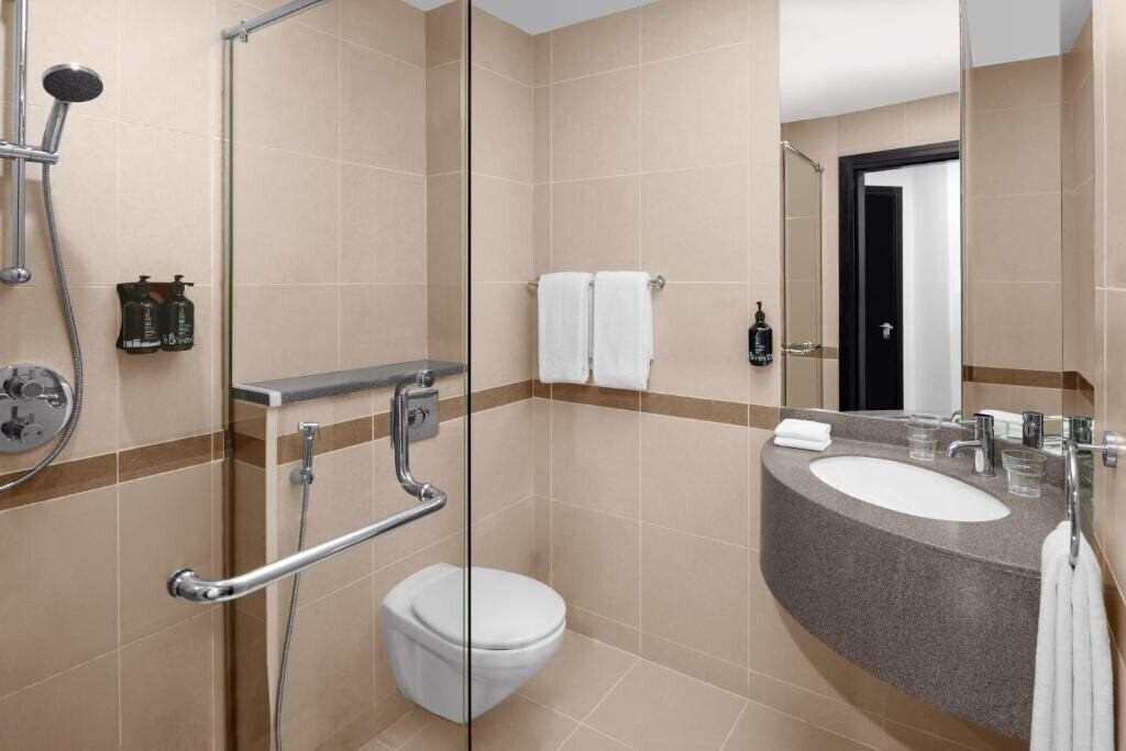 Фотографія Holiday Inn Express Dubai Safa Park 2*