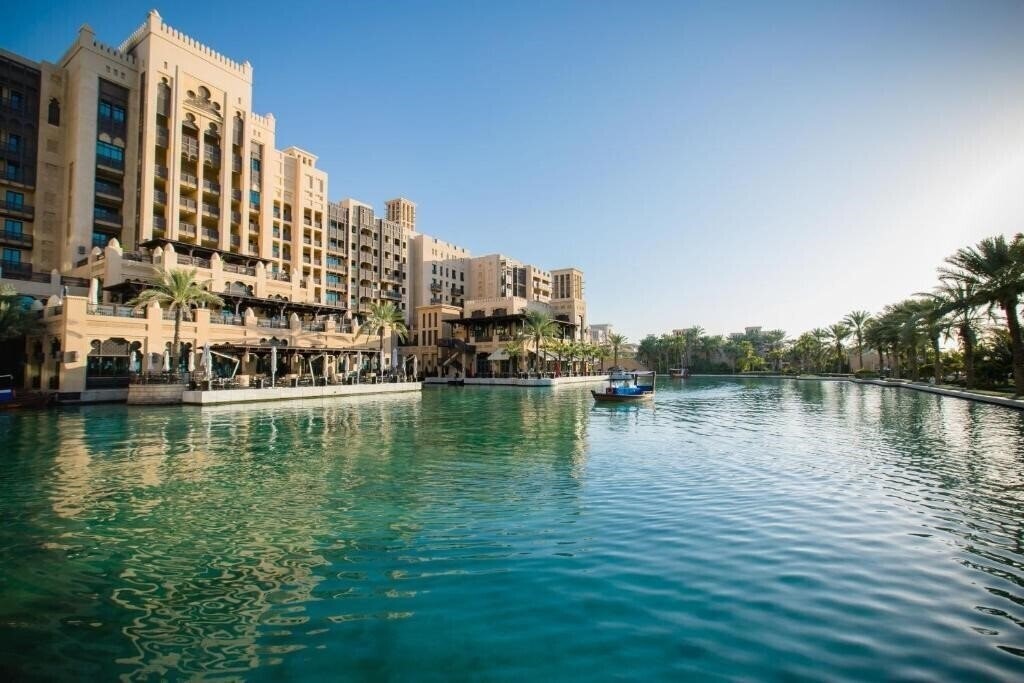 Отель Jumeirah Mina A'Salam Hotel 5*