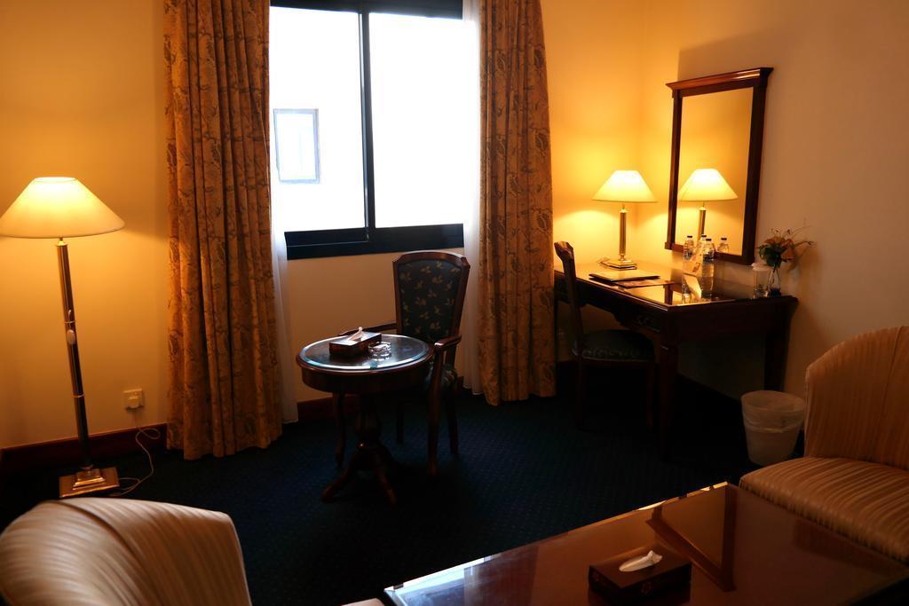 Фотографія York International Hotel 3*