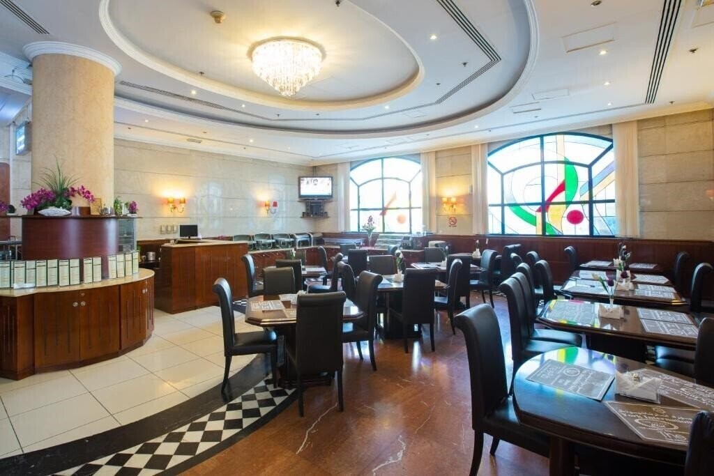 Фото York International Hotel 3*