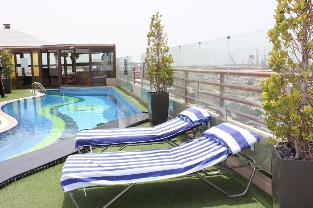 Отель Sea View Hotel 4*