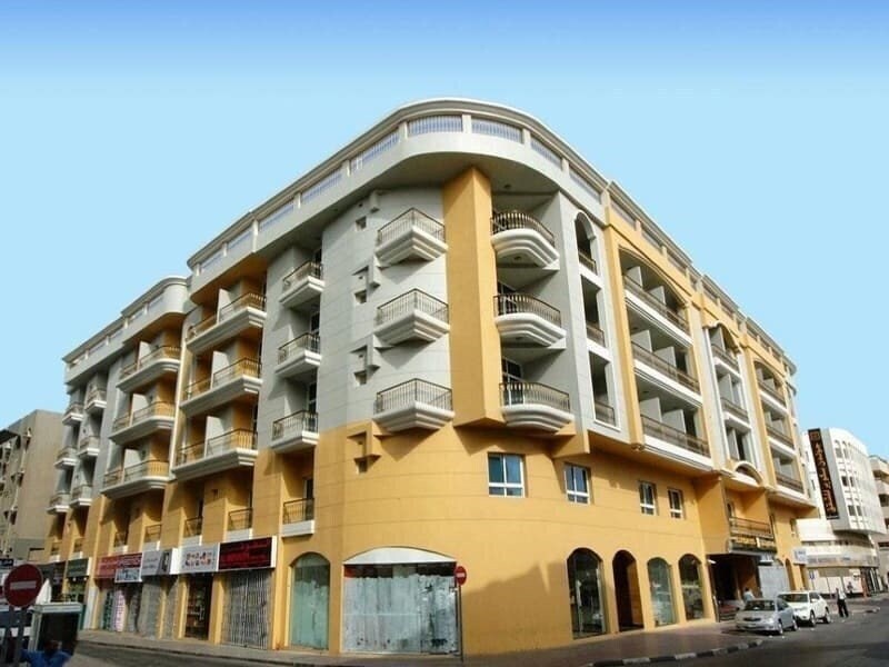 Готель Golden Square Hotel Apartments апартаменты