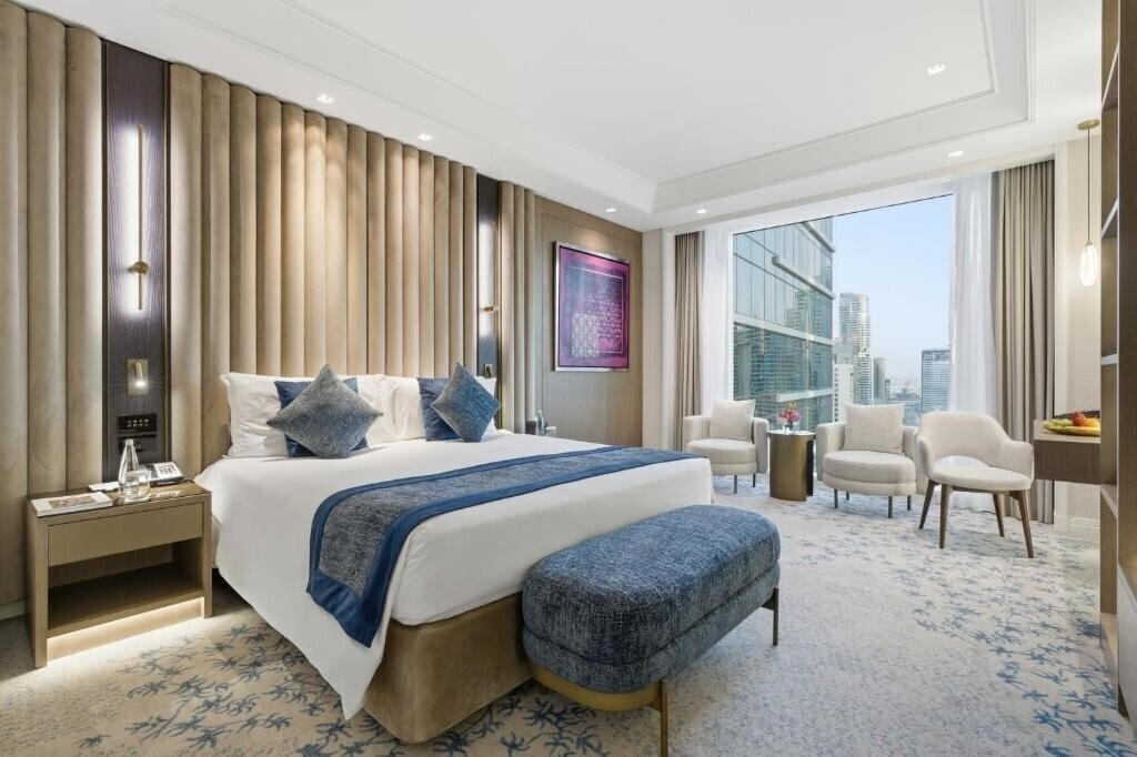 Готель Taj Dubai 5*