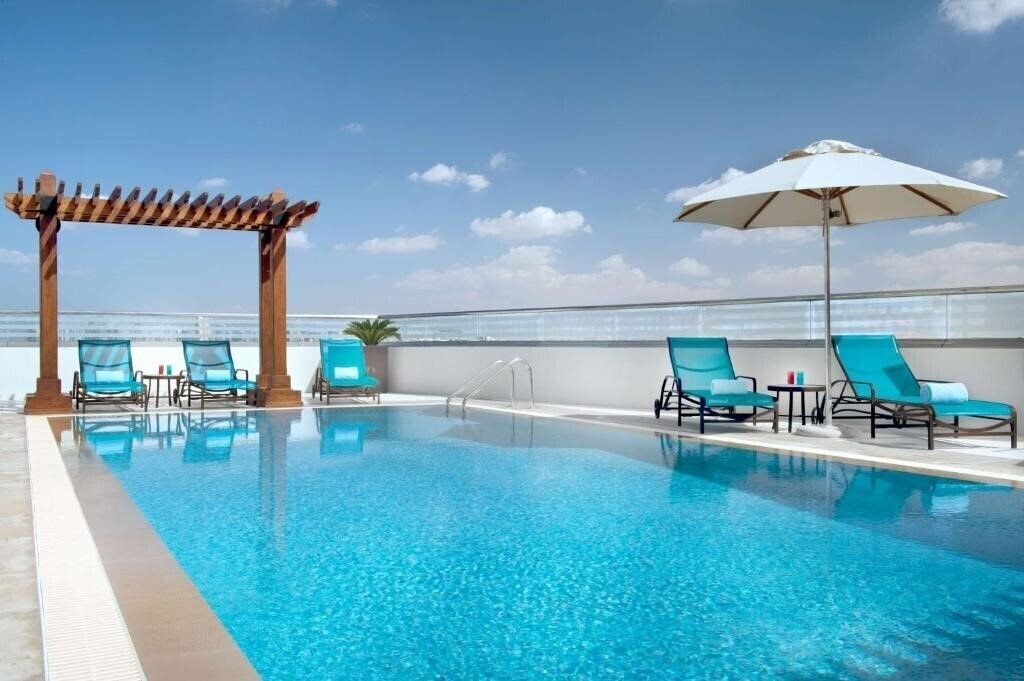 Фотографія Hilton Garden Inn Dubai Deira 4*