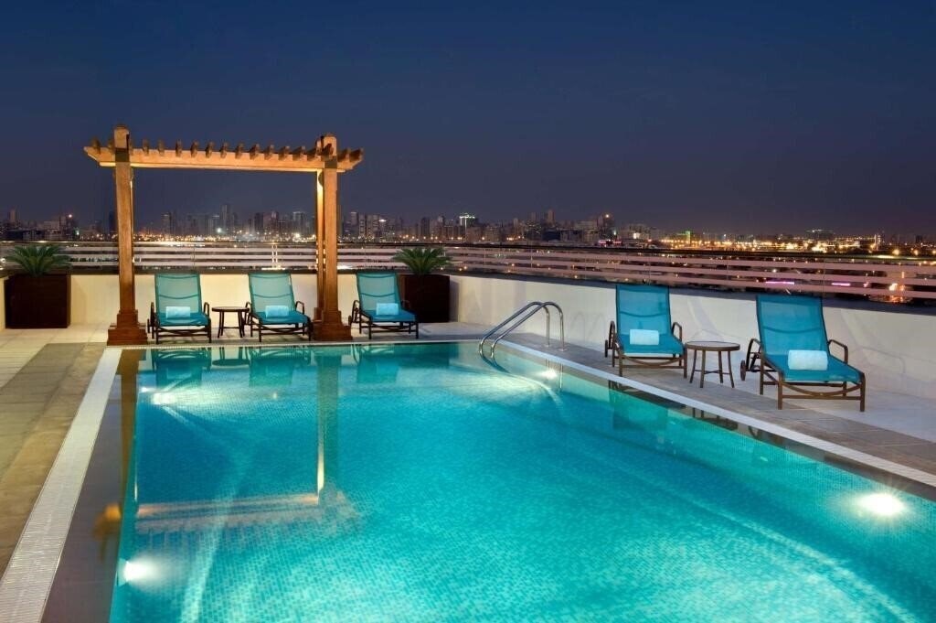 Зображення Hilton Garden Inn Dubai Deira 4*