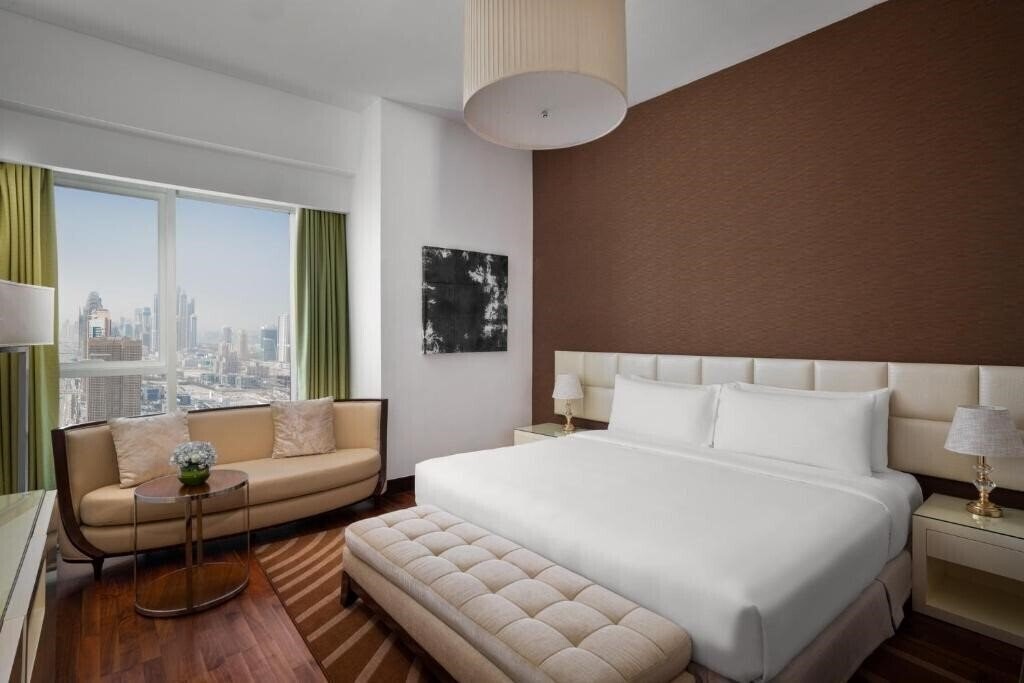 Отель La Suite Dubai Hotel & Apartments (ex. Fraser Suites Hotel Apartments) 4*