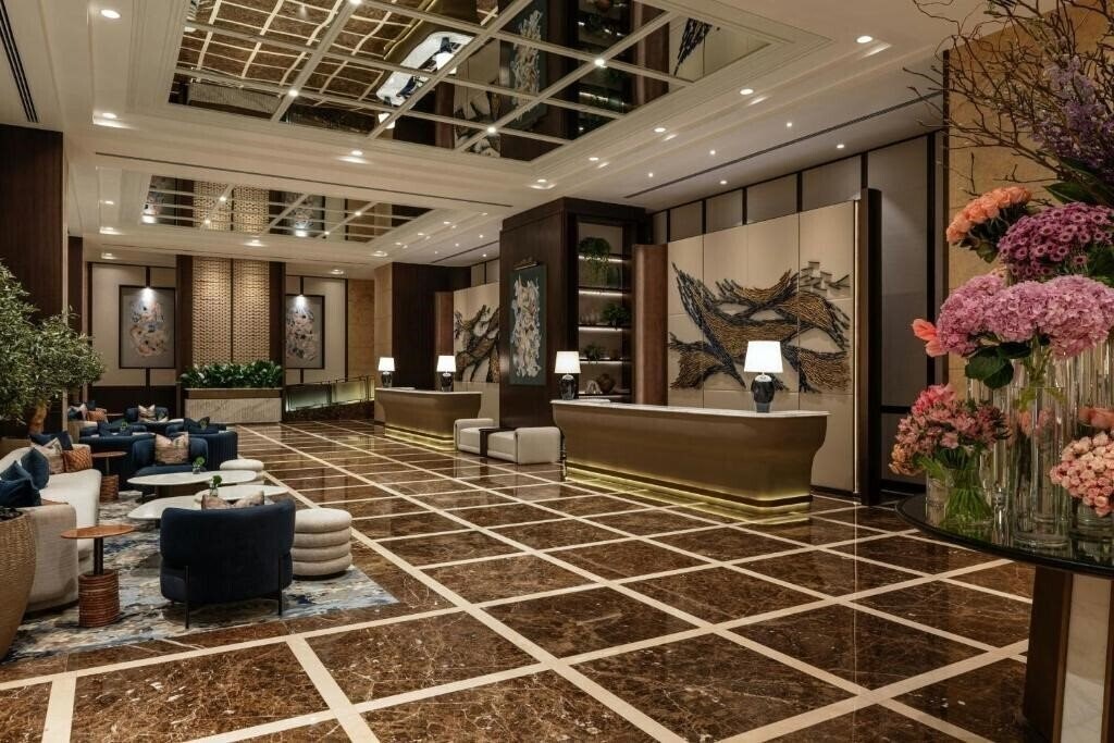 Готель Grosvenor House a Luxury Collection Hotel 5*