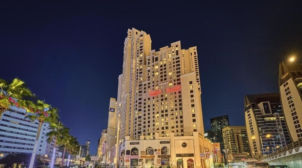 Готель Ramada Hotel & Suites by Wyndham Dubai JBR 4*
