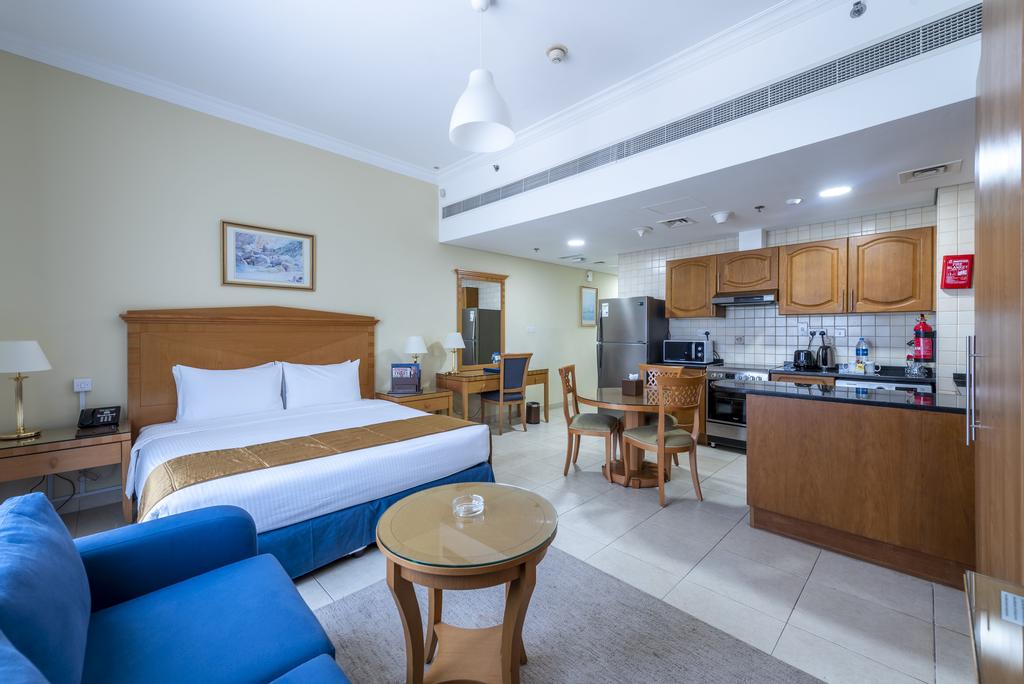 Готель Roda Metha Suites 4*