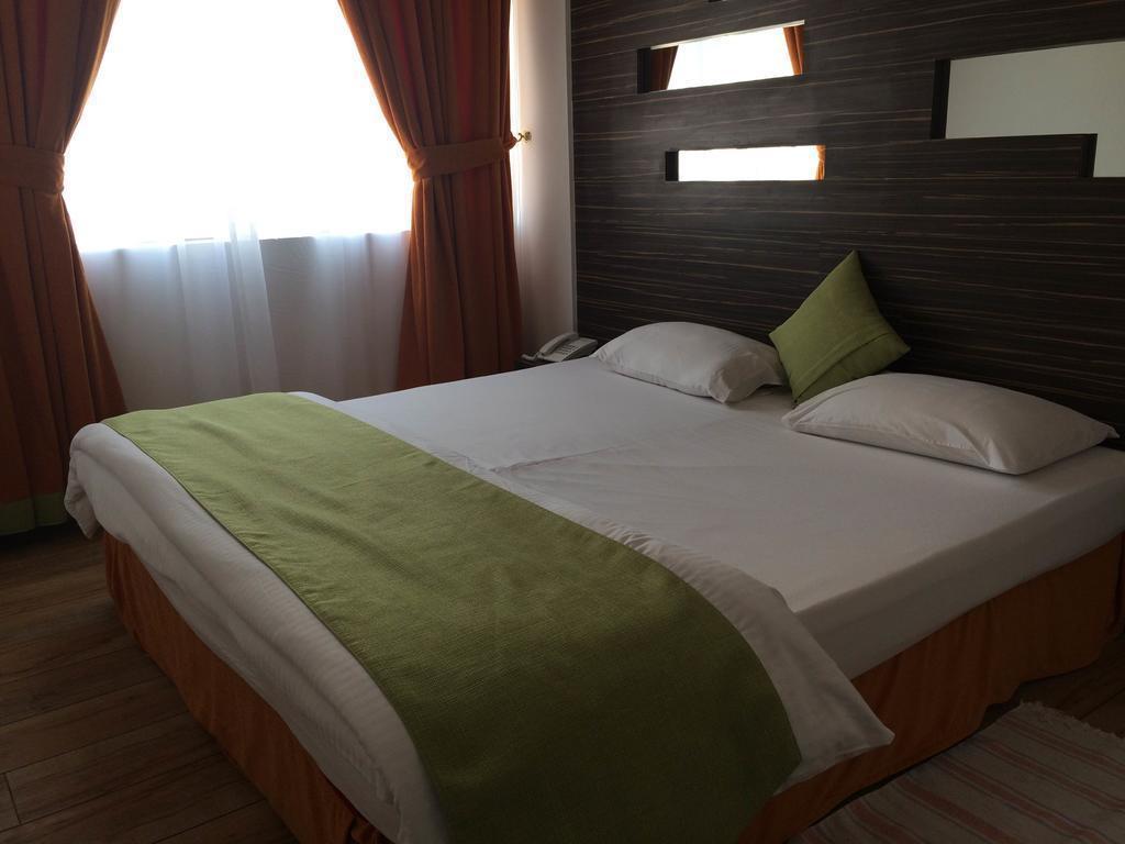 Фотографія Everest International Hotel 1*