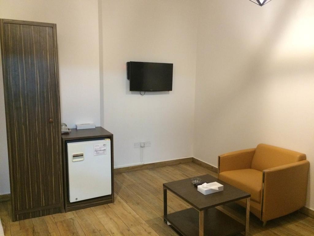 Готель Everest International Hotel 1*