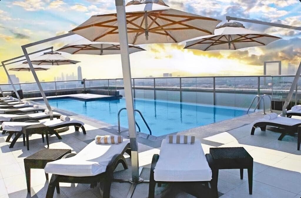 Готель Park Regis Kris Kin 5*