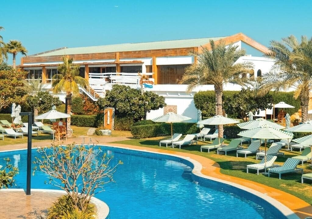 Картинка Dubai Marine Beach Resort & SPA 5*