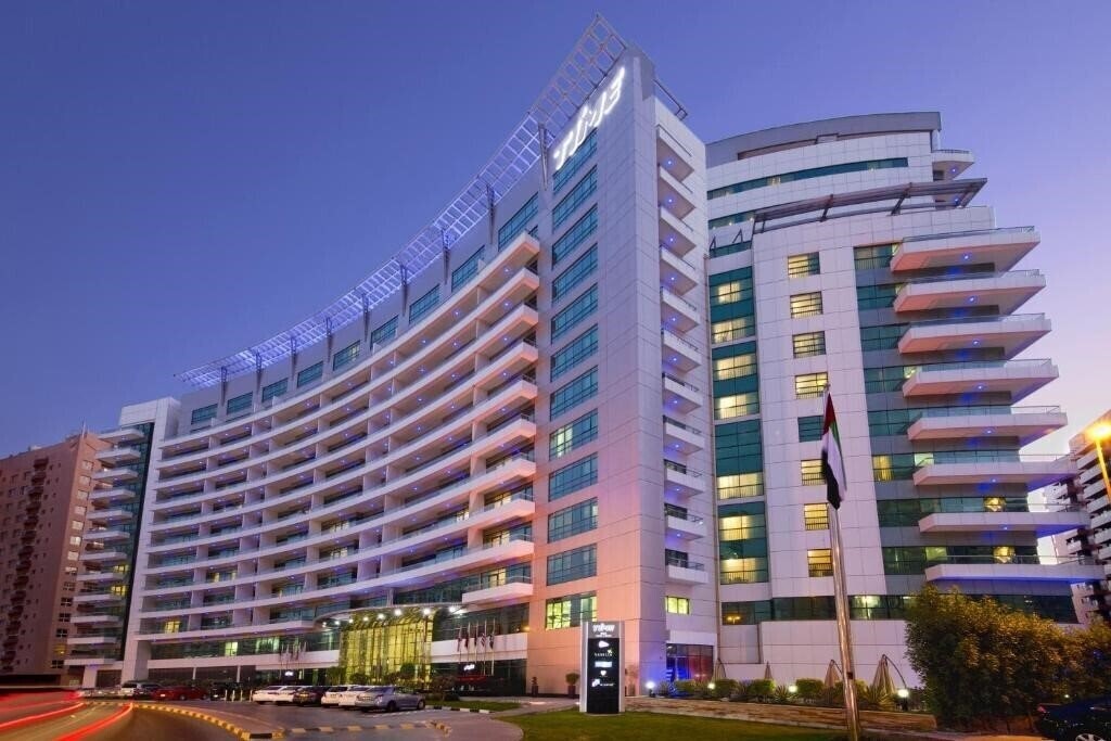 Готель Time Oak Hotel & Suites 4*