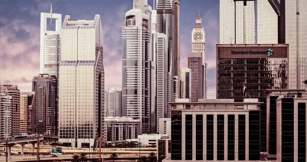 Готель Carlton Downtown 4*