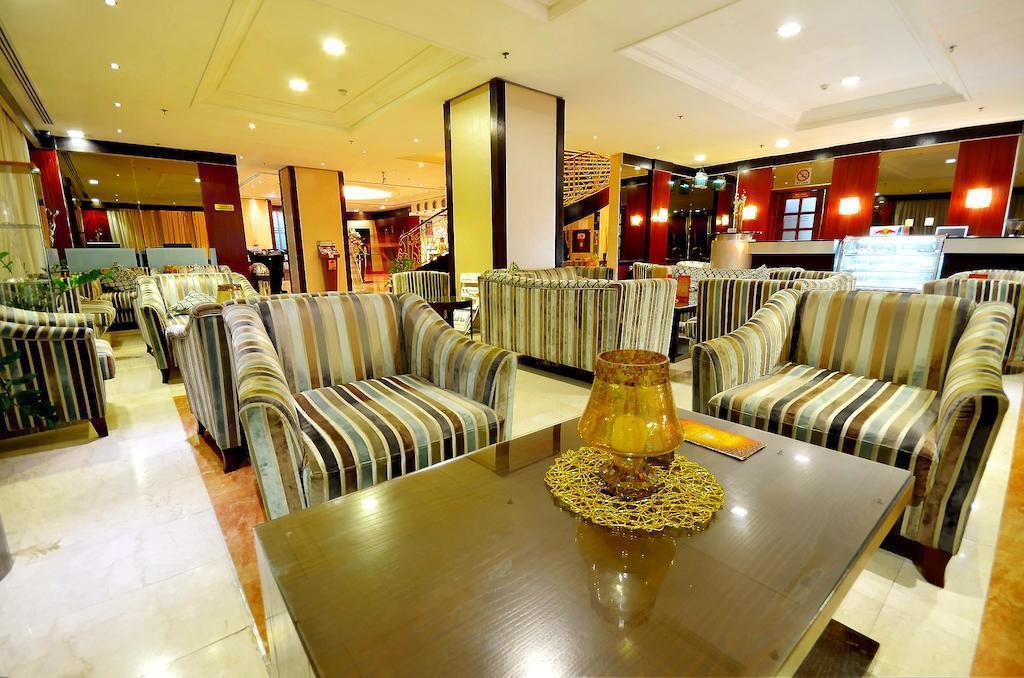 Зображення Landmark Summit Hotel 4*