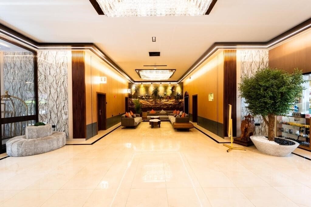 Изображение The Grand Astoria Hotel 3*