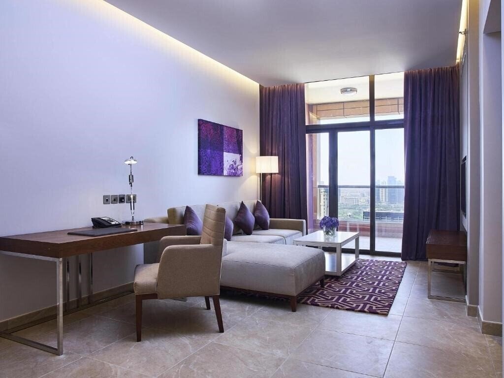 Фото Mercure Hotel Apartments Dubai Barsha Heights 4*