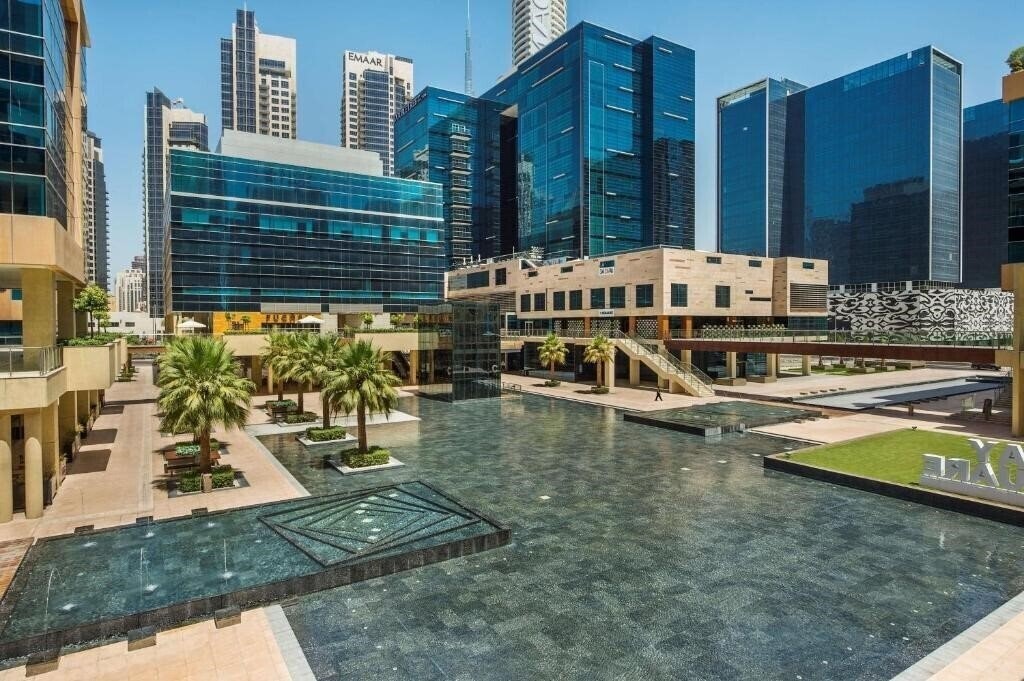 Готель Double Tree by Hilton Dubai – Business Bay 4*