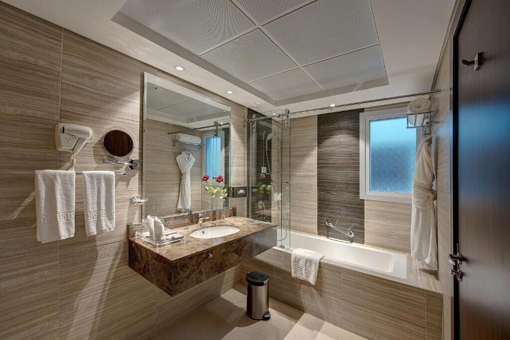 Фотографія Omega Hotel 4*