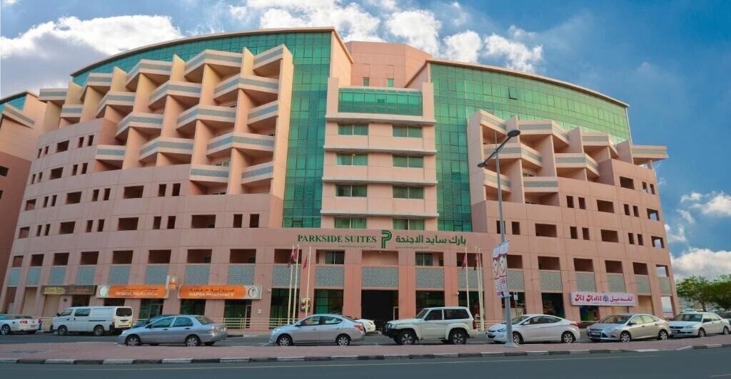 Отель Parkside Suites - Discovery Gardens 1*