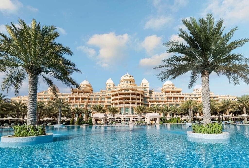 Готель Raffles The Palm Dubai (ex. Emerald Palace Kempinski Dubai) 5*