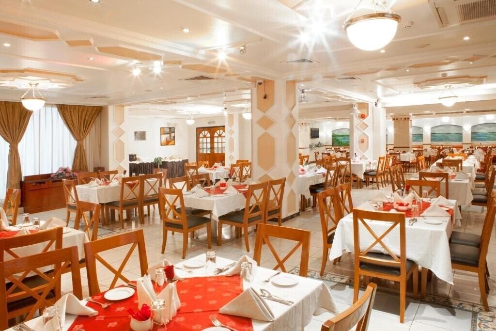 Картинка Landmark Plaza 3*