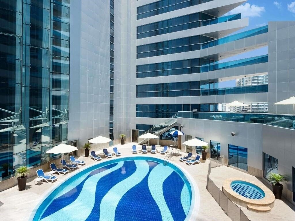 Фото Grand Mercure Business Bay 4*