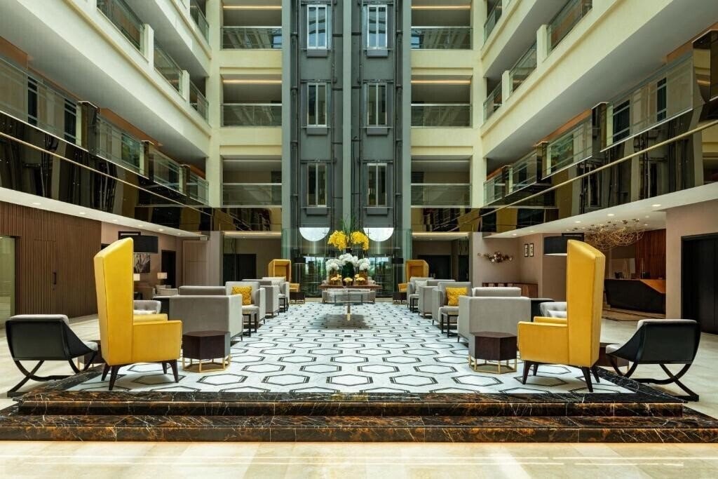 Готель Occidental Dubai Production City 4*