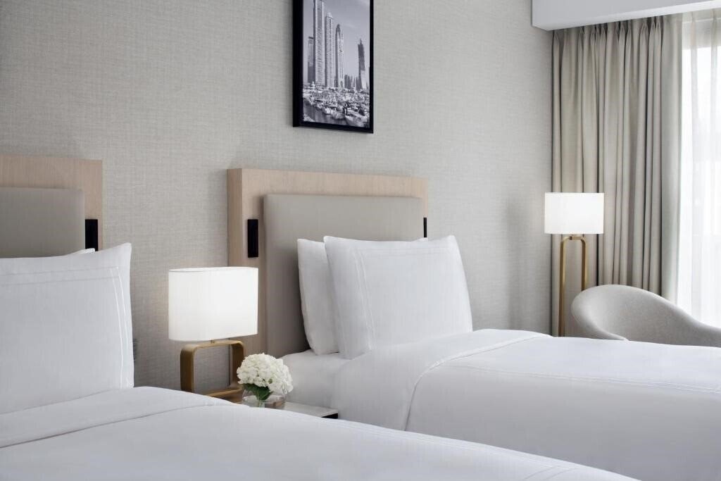 Фотографія JW Marriott Hotel Marina 5*