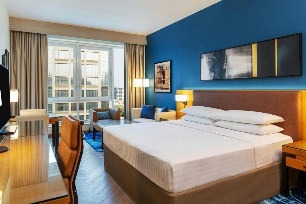 Отель Four Points by Sheraton Bur Dubai 4*