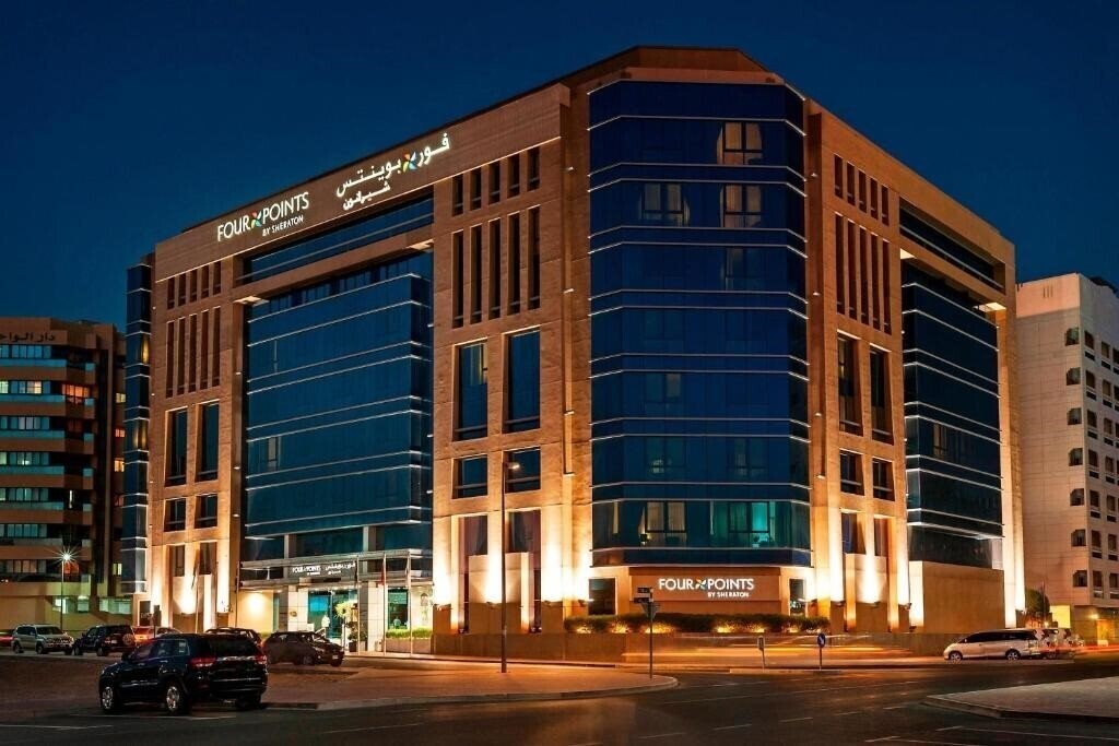 Готель Four Points by Sheraton Bur Dubai (ex. Four Points By Sheraton Downtown Dubai) 4*