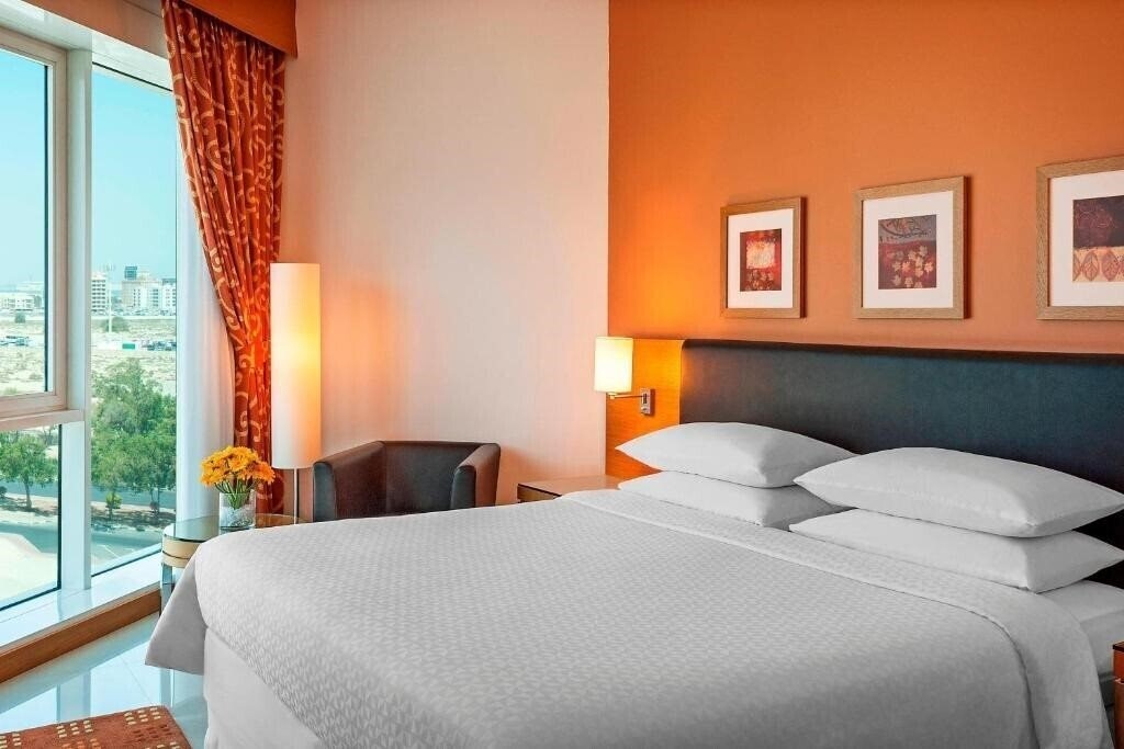 Картинка Four Points by Sheraton Bur Dubai 4*