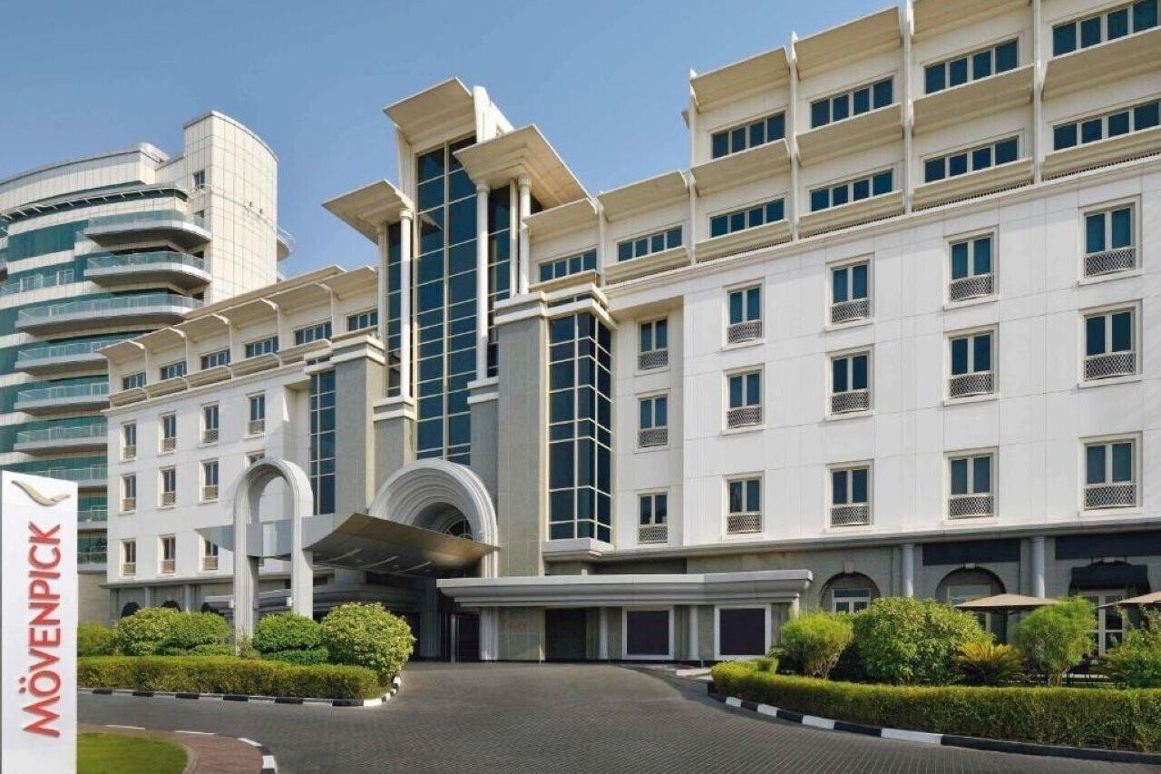 Фото Movenpick Hotel & Apartments Bur Dubai 5*
