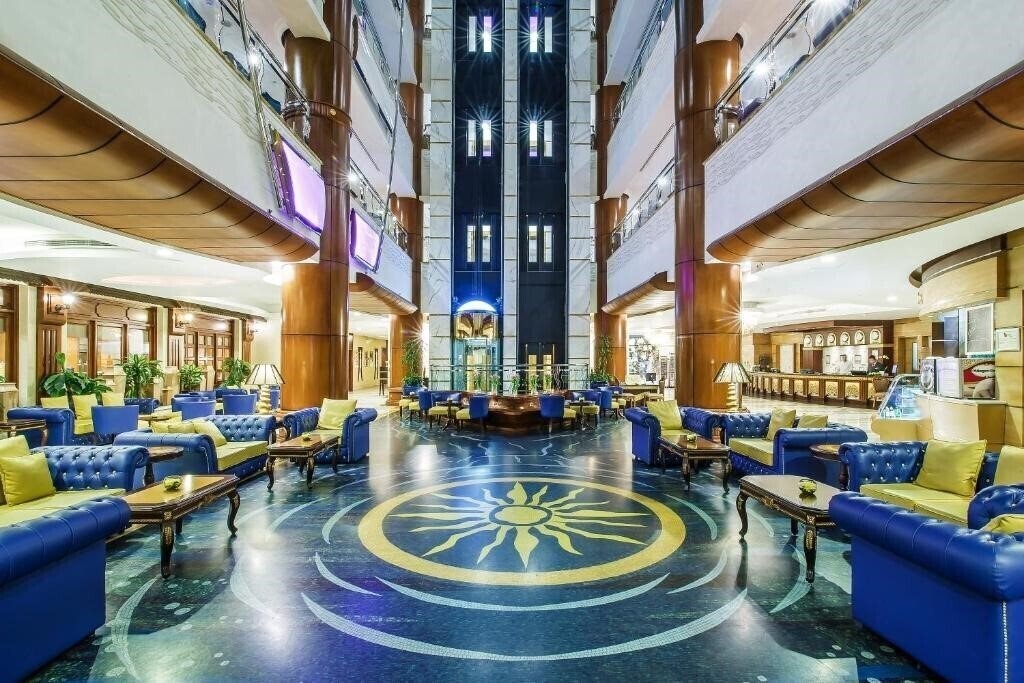 Изображение Grand Excelsior Hotel Bur Dubai (ex. Dhow Palace Hotel) 4*