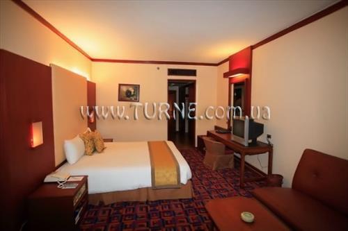 Готель Ambassador Hotel 3*