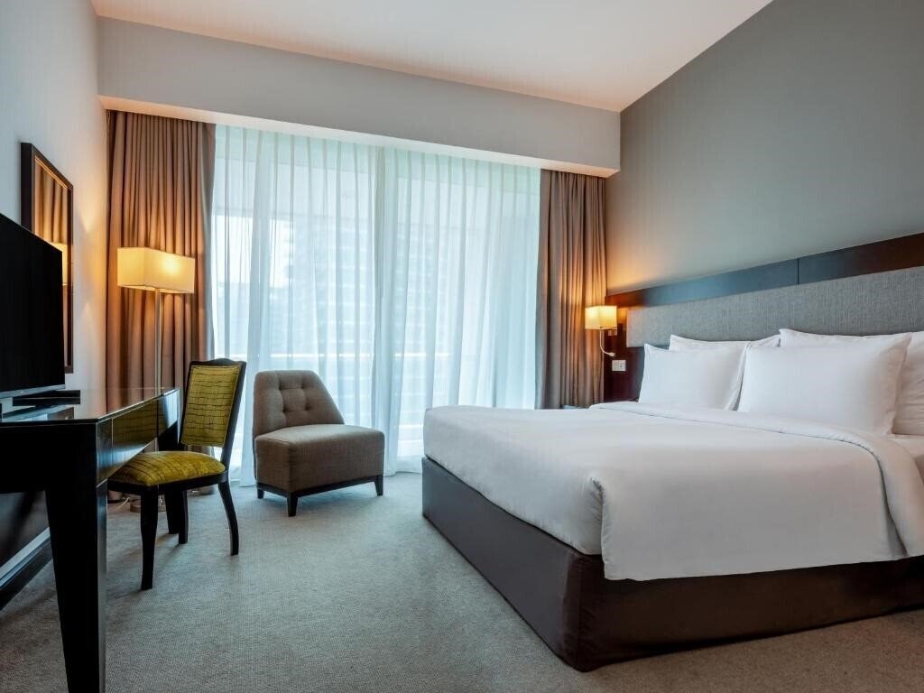 Фото Flora Creek Deluxe Hotel Apartments Dubai 5*