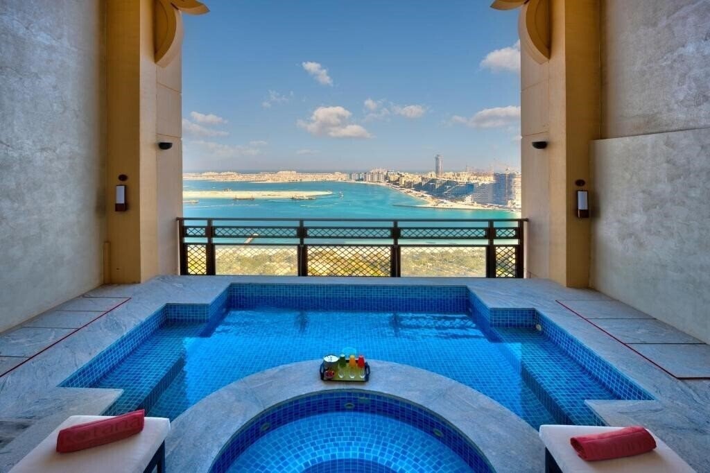 Фото Arjaan by Rotana – Dubai Media City 4*